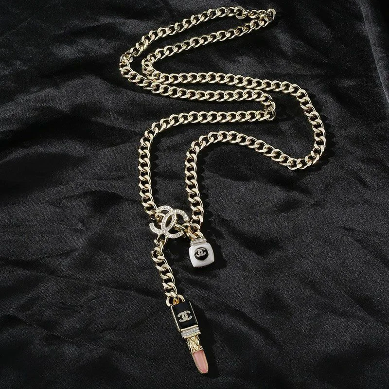 大人気!!新色シャネル ベルト 偽物 CC ロゴ リップスティック チェーン AB7672B07448NG611